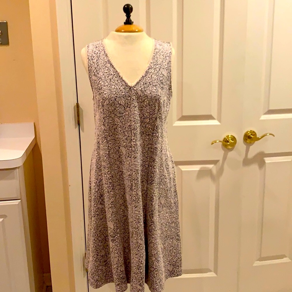 NEW — SPRING SALE -- LOFT — Lovely Floral Pink/Black Spring Dress — 8